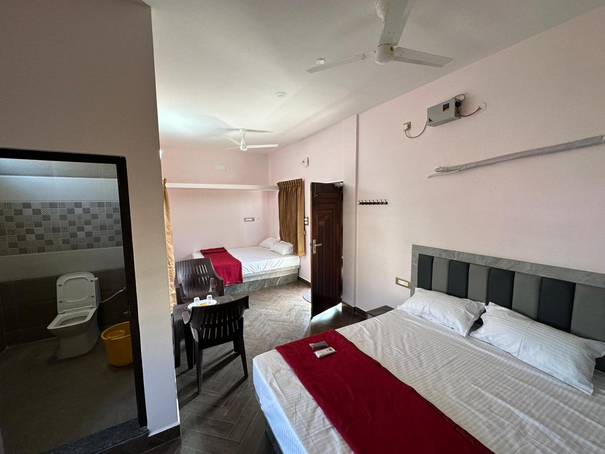 Om Lingeswaran Home Stay Tiruvannamalai Exterior photo