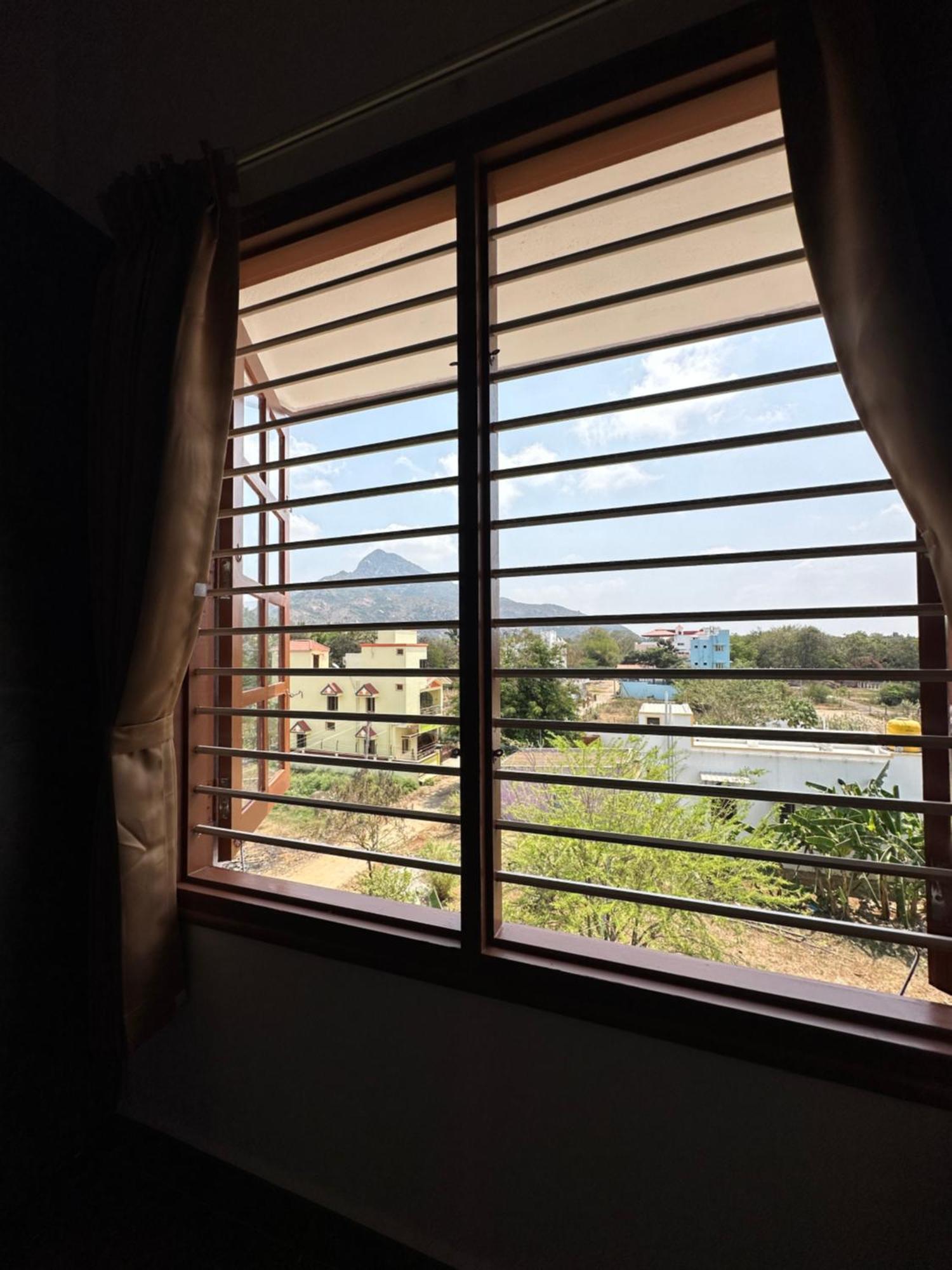 Om Lingeswaran Home Stay Tiruvannamalai Exterior photo