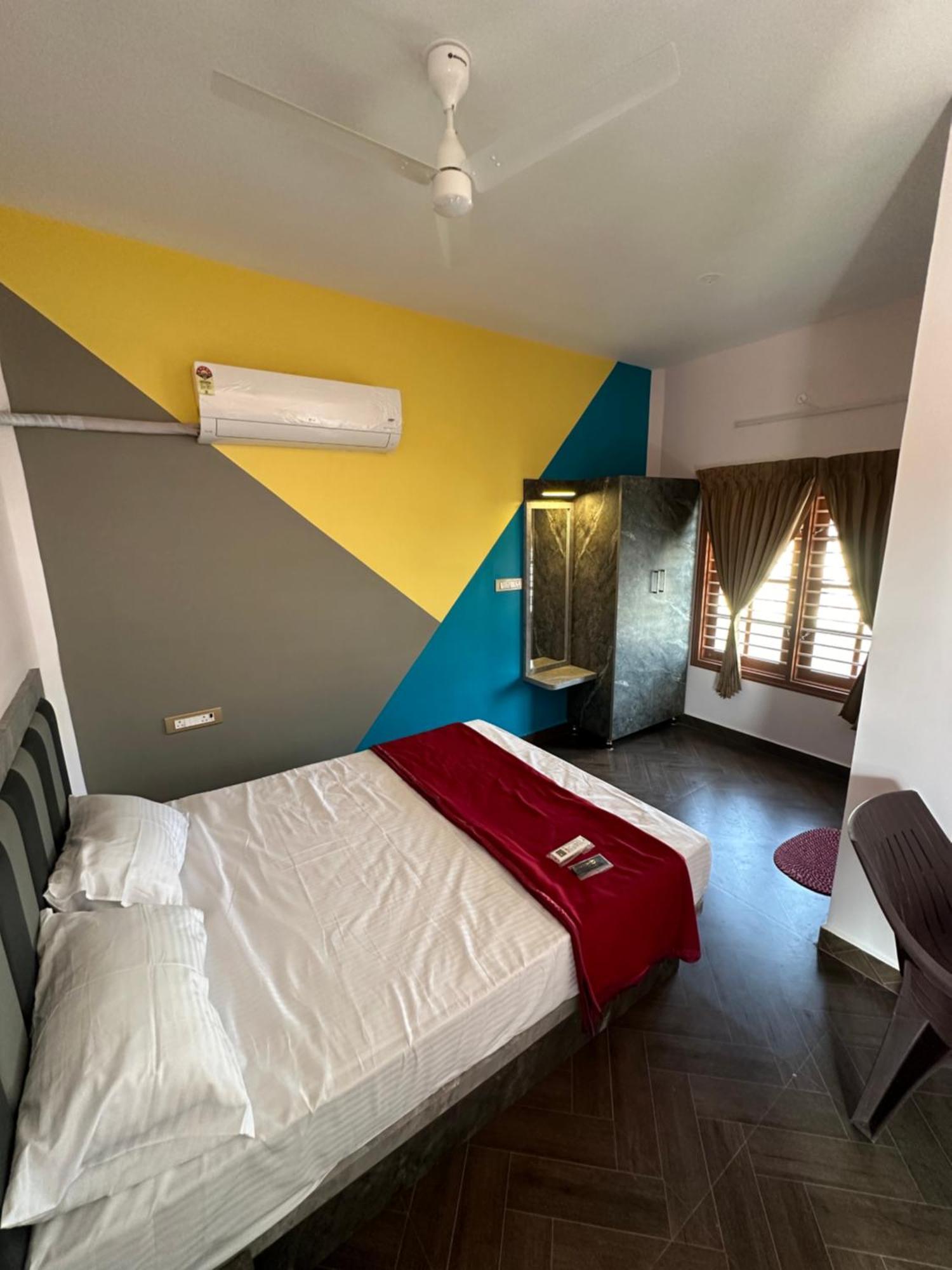 Om Lingeswaran Home Stay Tiruvannamalai Exterior photo