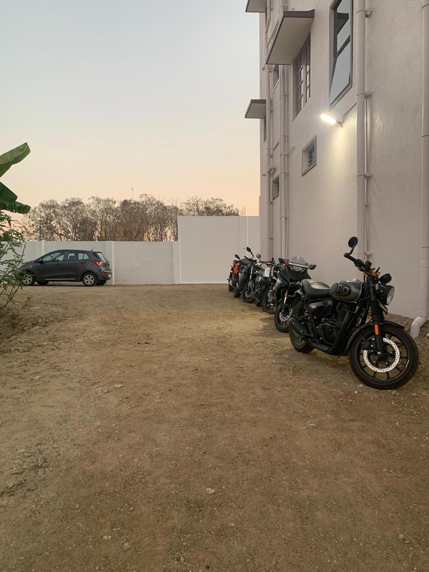 Om Lingeswaran Home Stay Tiruvannamalai Exterior photo